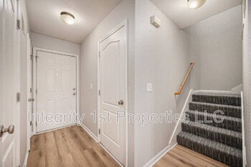 Townhouse for rent at 8990 N Helena Ave #8996, Kansas City, MO 64154