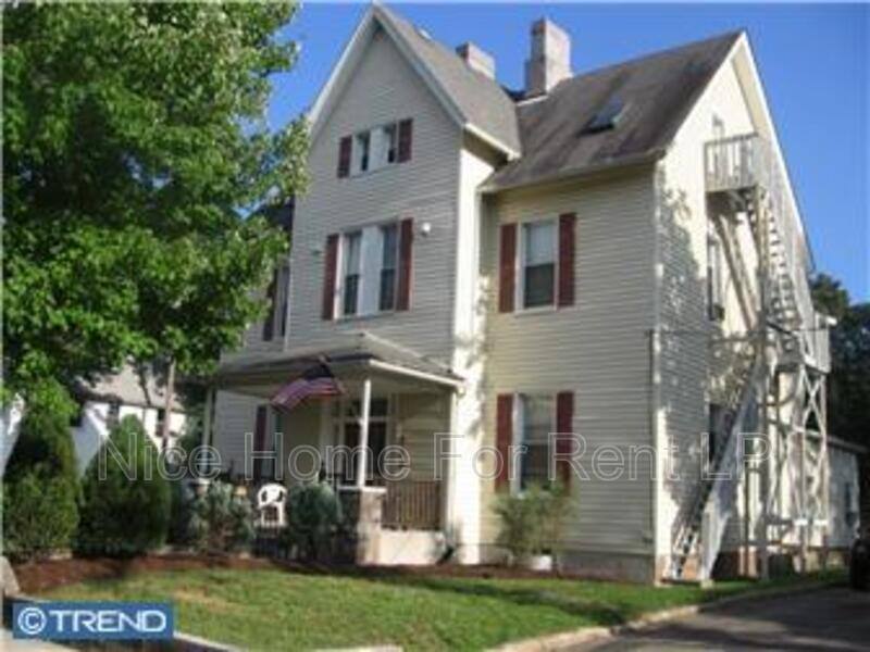 Apartment for rent at 239 Vine St #5, Riverside, NJ 08075