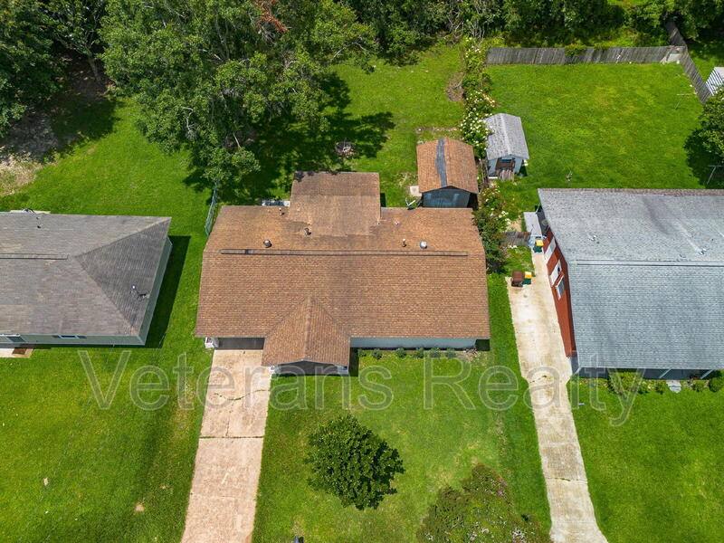 House for rent at 111 Valentine Dr, Long Beach, MS 39560