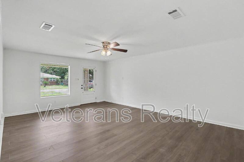 House for rent at 111 Valentine Dr, Long Beach, MS 39560