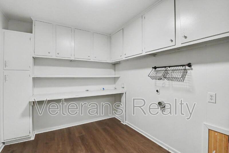 House for rent at 111 Valentine Dr, Long Beach, MS 39560