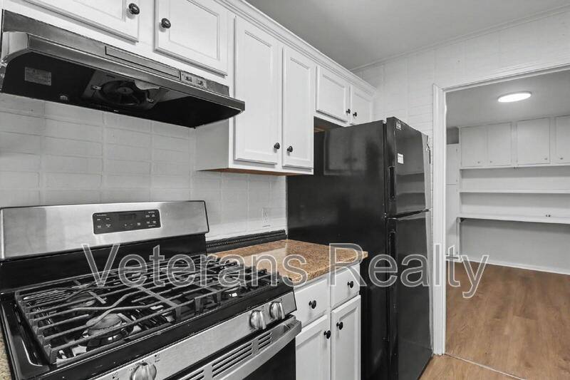 House for rent at 111 Valentine Dr, Long Beach, MS 39560