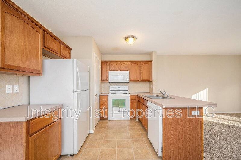 Townhouse for rent at 9031 N Dalton Ave #9033, Kansas City, MO 64154