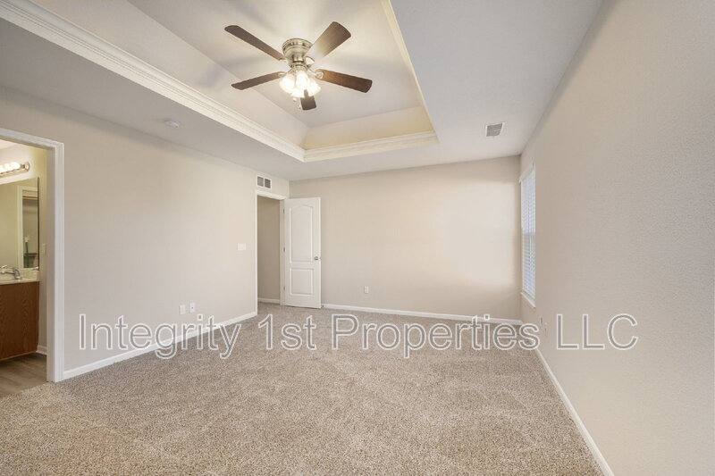 Townhouse for rent at 9031 N Dalton Ave #9033, Kansas City, MO 64154