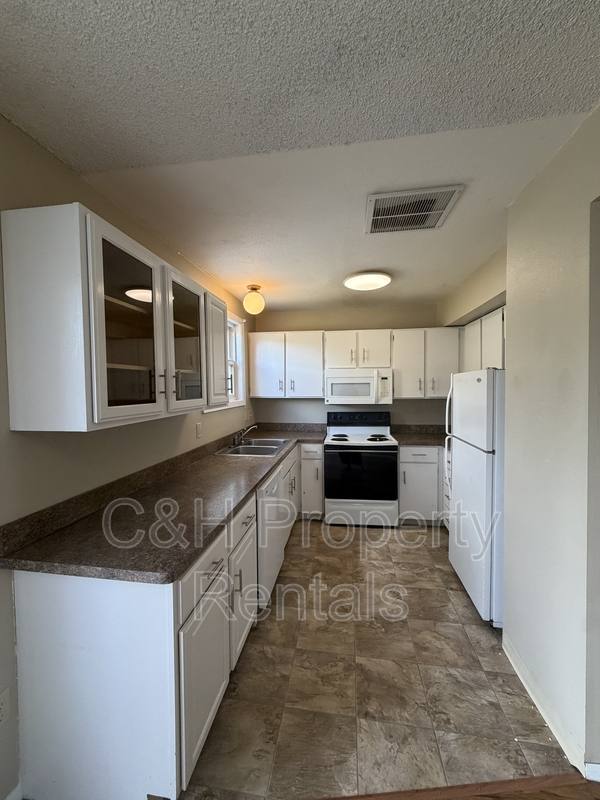 Apartment for rent at 2016 Clubhouse Way #1, Billings, MT 59105