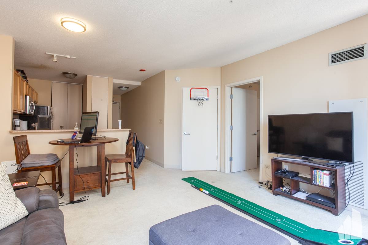 Apartment for rent at 520 N Kingsbury St #3608, Chicago, IL 60654