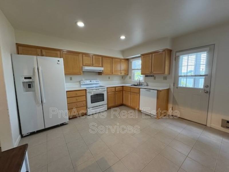 Townhouse for rent at 3021 Luxembourg St #A, Norfolk, VA 23509