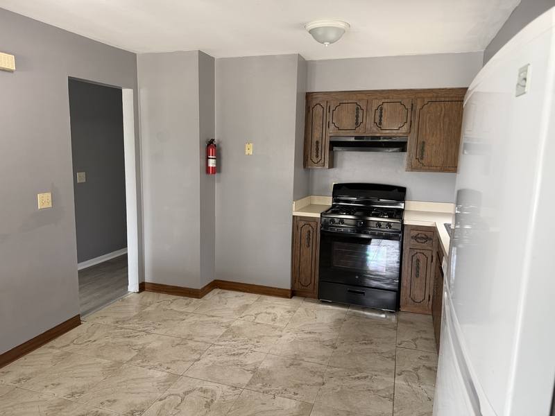 Apartment for rent at 11213 McCracken Rd #DOWNSTAIRS, Cleveland, OH 44125