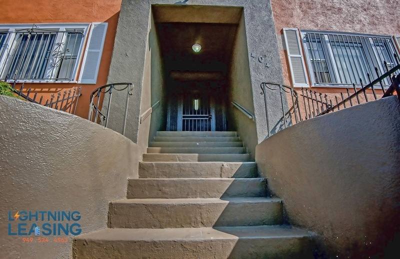 Apartment for rent at 400 N Coronado St #105, Los Angeles, CA 90026