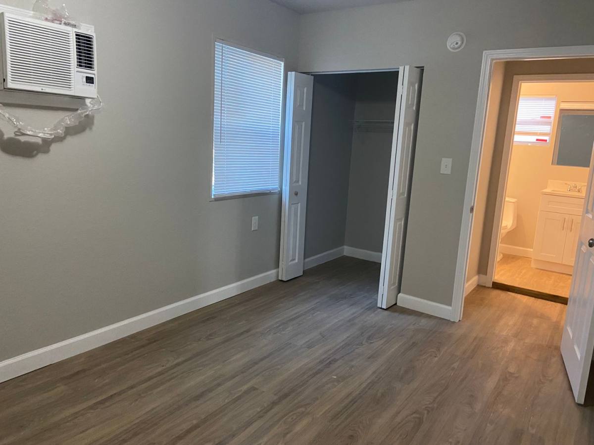Apartment for rent at 962 19th Ave S, Saint Petersburg, FL 33705