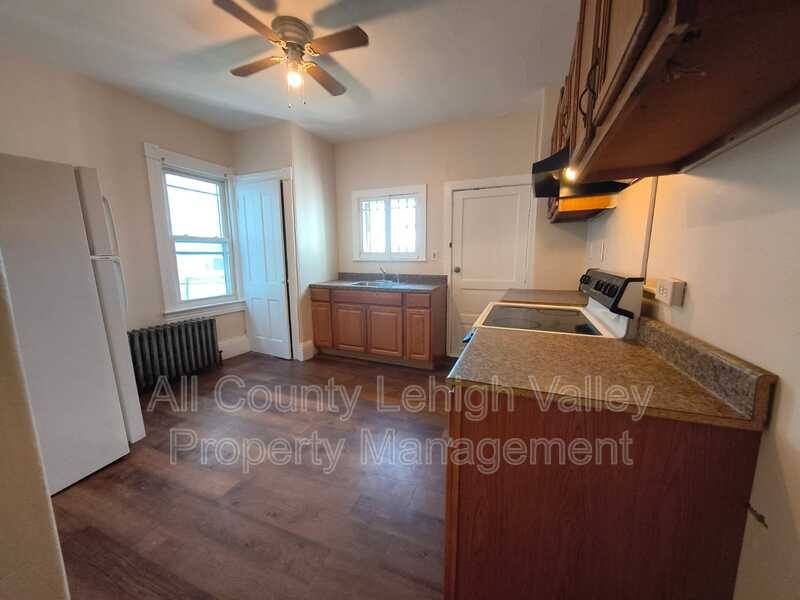 Apartment for rent at 1507 Washington St, Easton, PA 18042