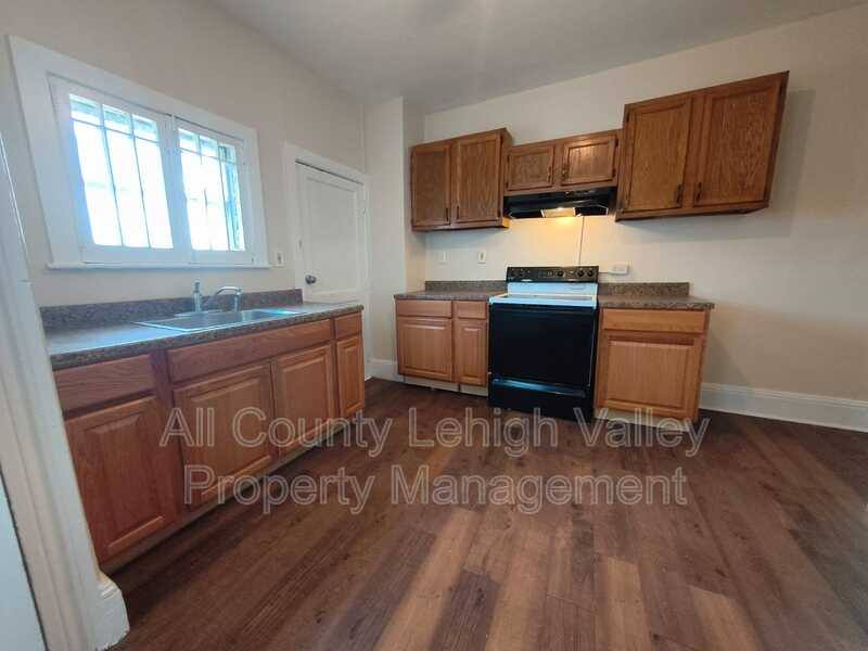 Apartment for rent at 1507 Washington St, Easton, PA 18042