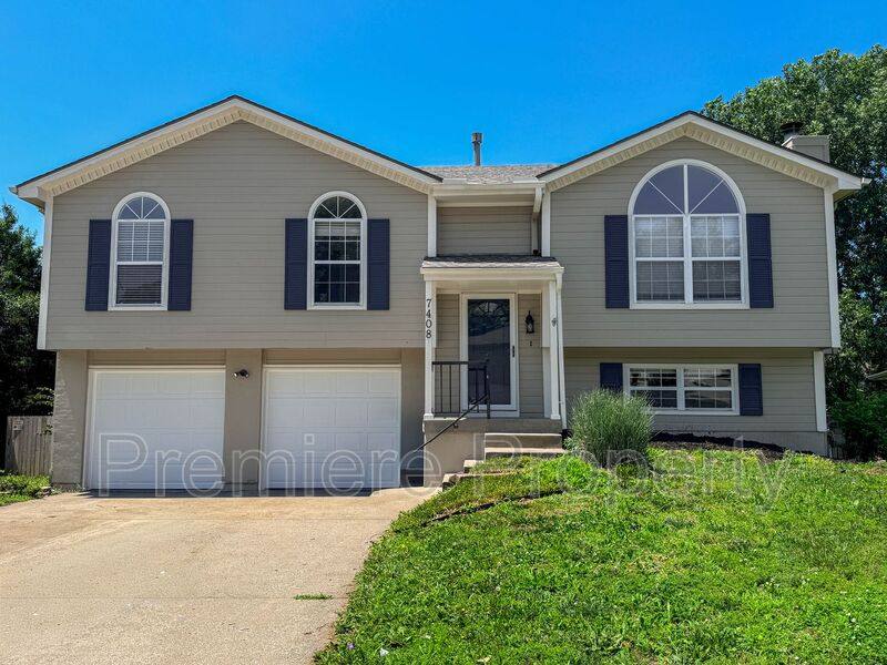 House for rent at 7408 N Atkins Ave, Kansas City, MO 64152