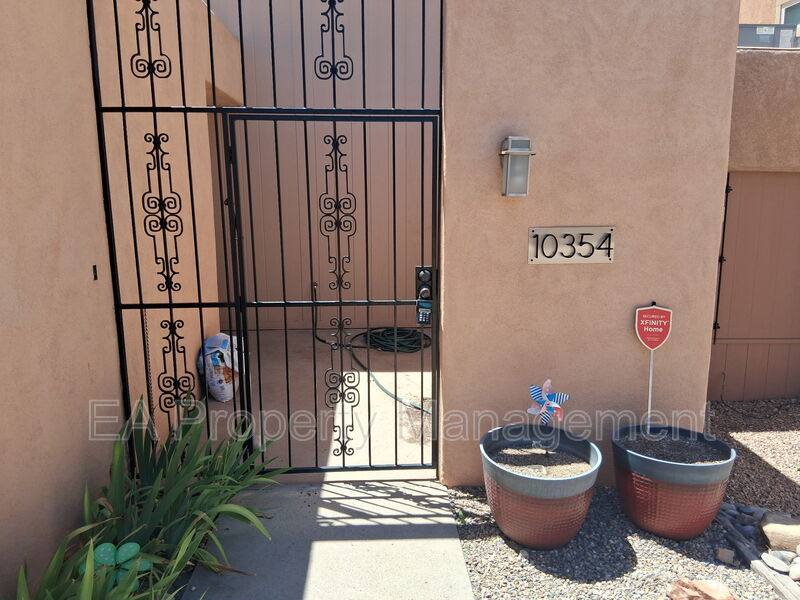 House for rent at 10354 Hendrix Rd NE, Albuquerque, NM 87111