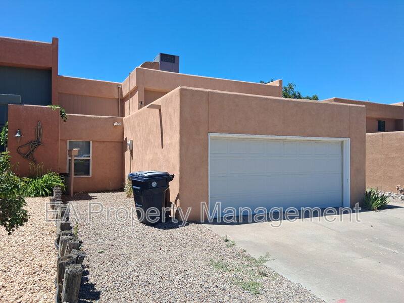 House for rent at 10354 Hendrix Rd NE, Albuquerque, NM 87111
