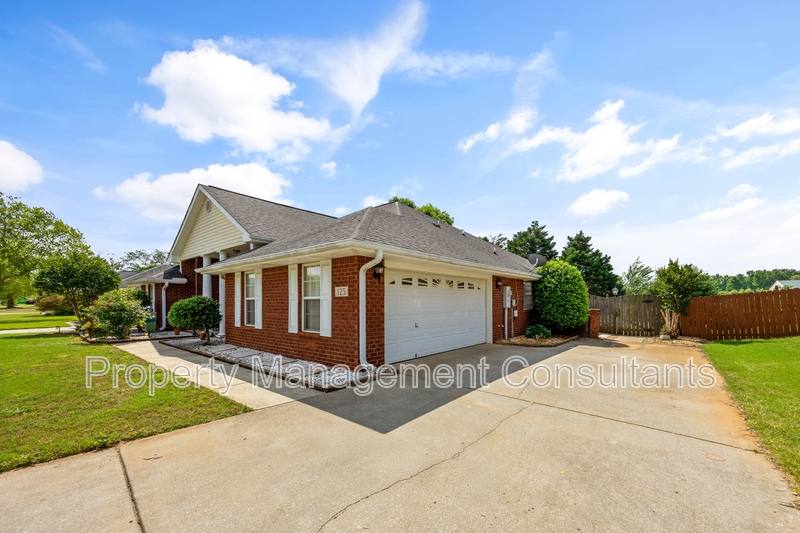 House for rent at 125 Coldsprings Dr, Harvest, AL 35749