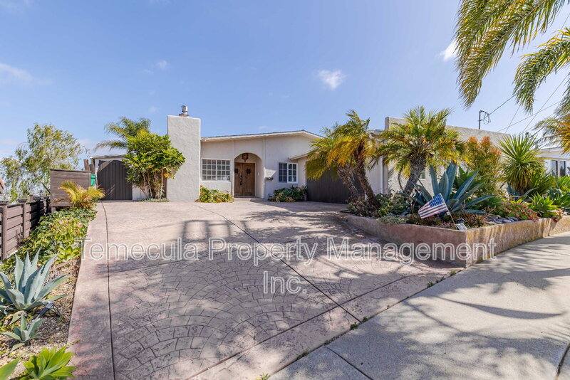 House for rent at 2655 Loring St, San Diego, CA 92109