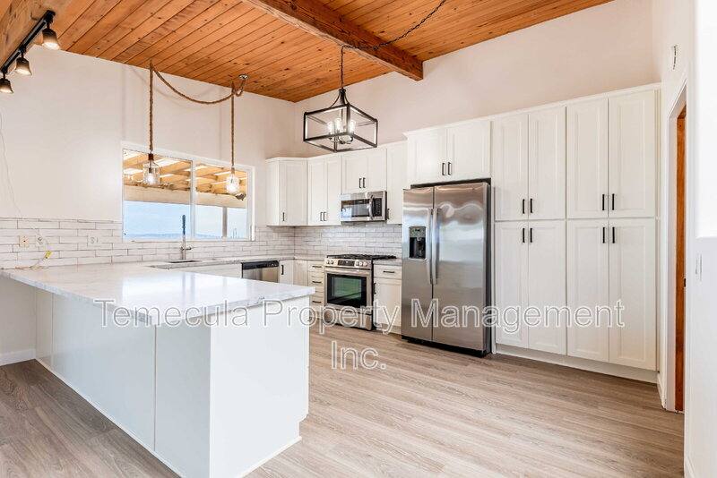 House for rent at 2655 Loring St, San Diego, CA 92109