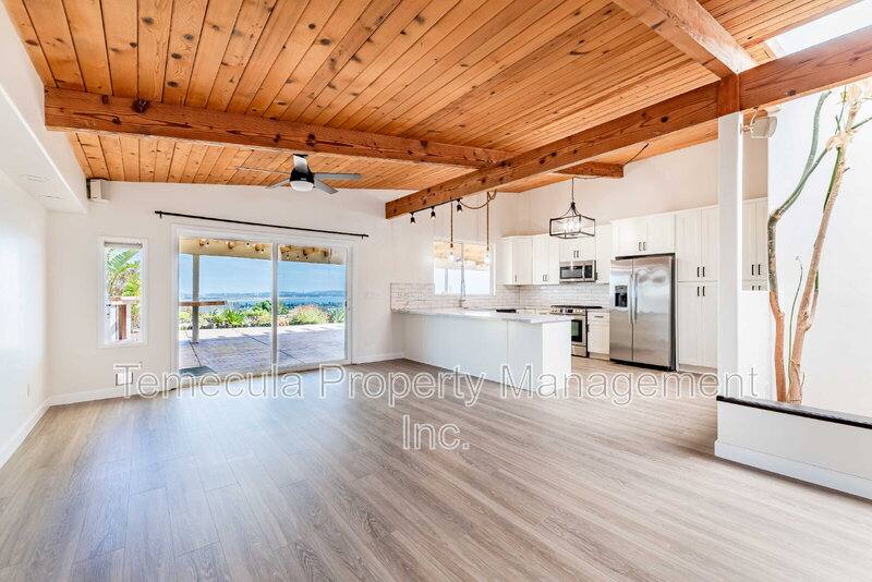 House for rent at 2655 Loring St, San Diego, CA 92109