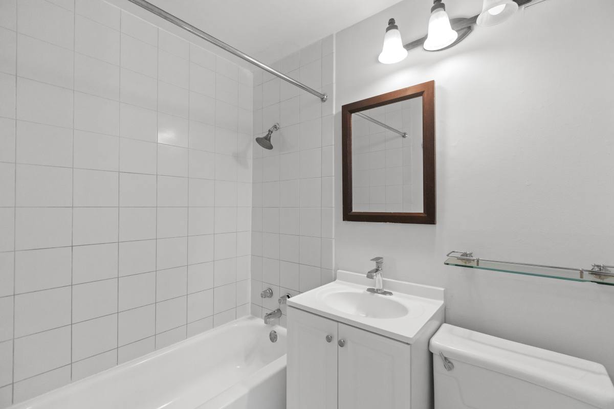 Apartment for rent at 1344 N Dearborn, Chicago, IL 60610