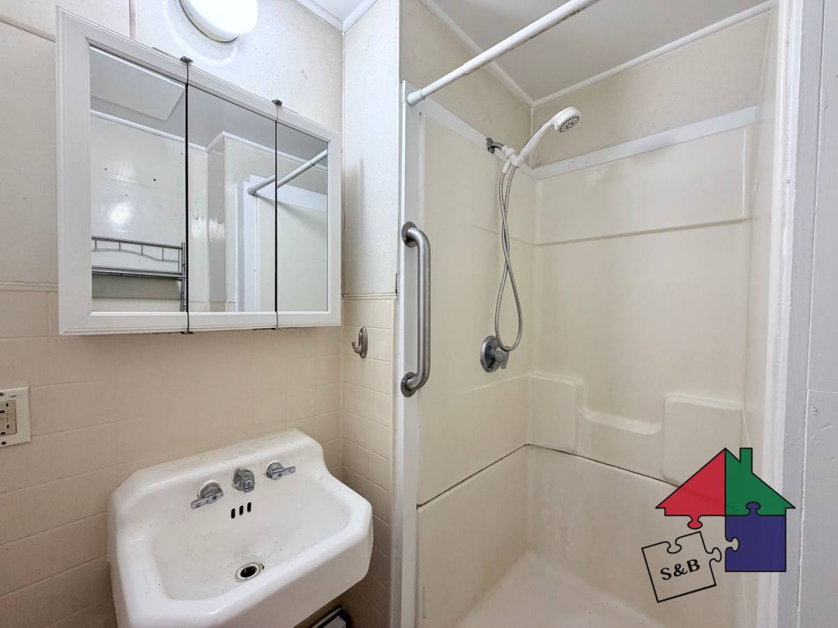 Apartment for rent at 8 N St, Barre, VT 05641