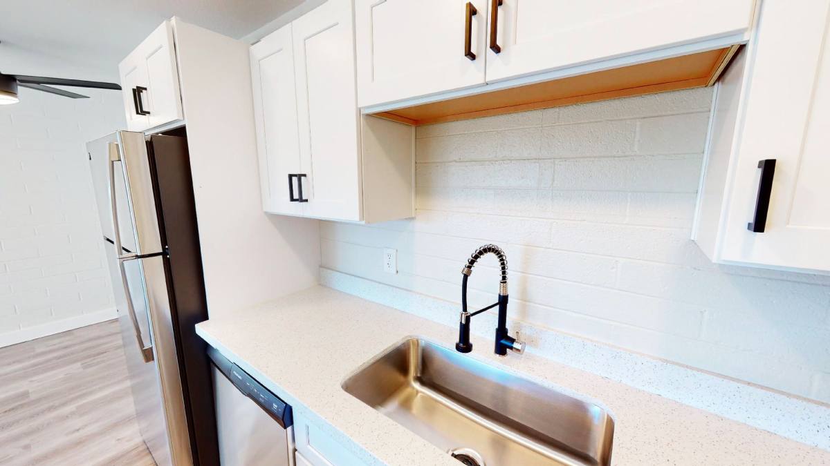 Apartment for rent at 1714 E Ocotillo Rd, Phoenix, AZ 85016