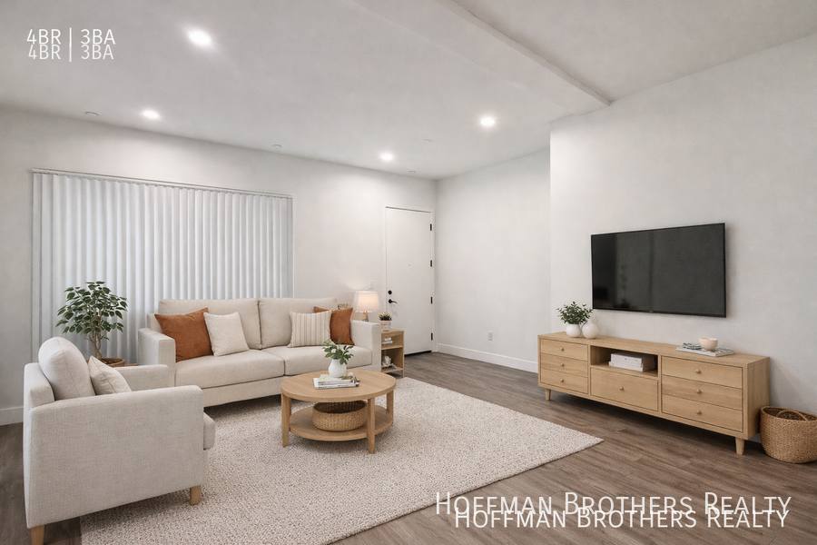 Townhouse for rent at 6905 Ben Ave #102, North Hollywood, CA 91605