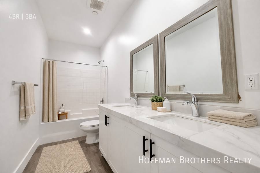 Townhouse for rent at 6905 Ben Ave #102, North Hollywood, CA 91605
