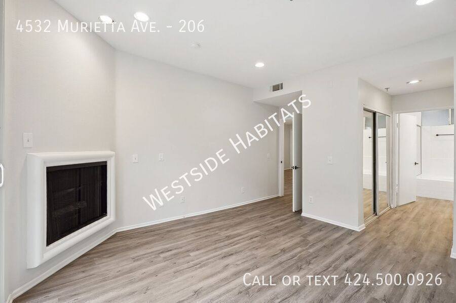 Apartment for rent at 4532 Murietta Ave, Sherman Oaks, CA 91423