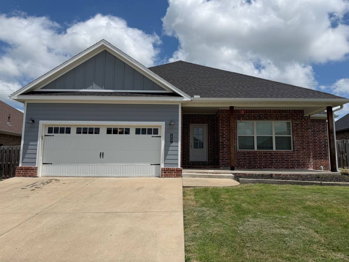 House for rent at 2307 Brook Lane, Siloam Springs, AR 72761