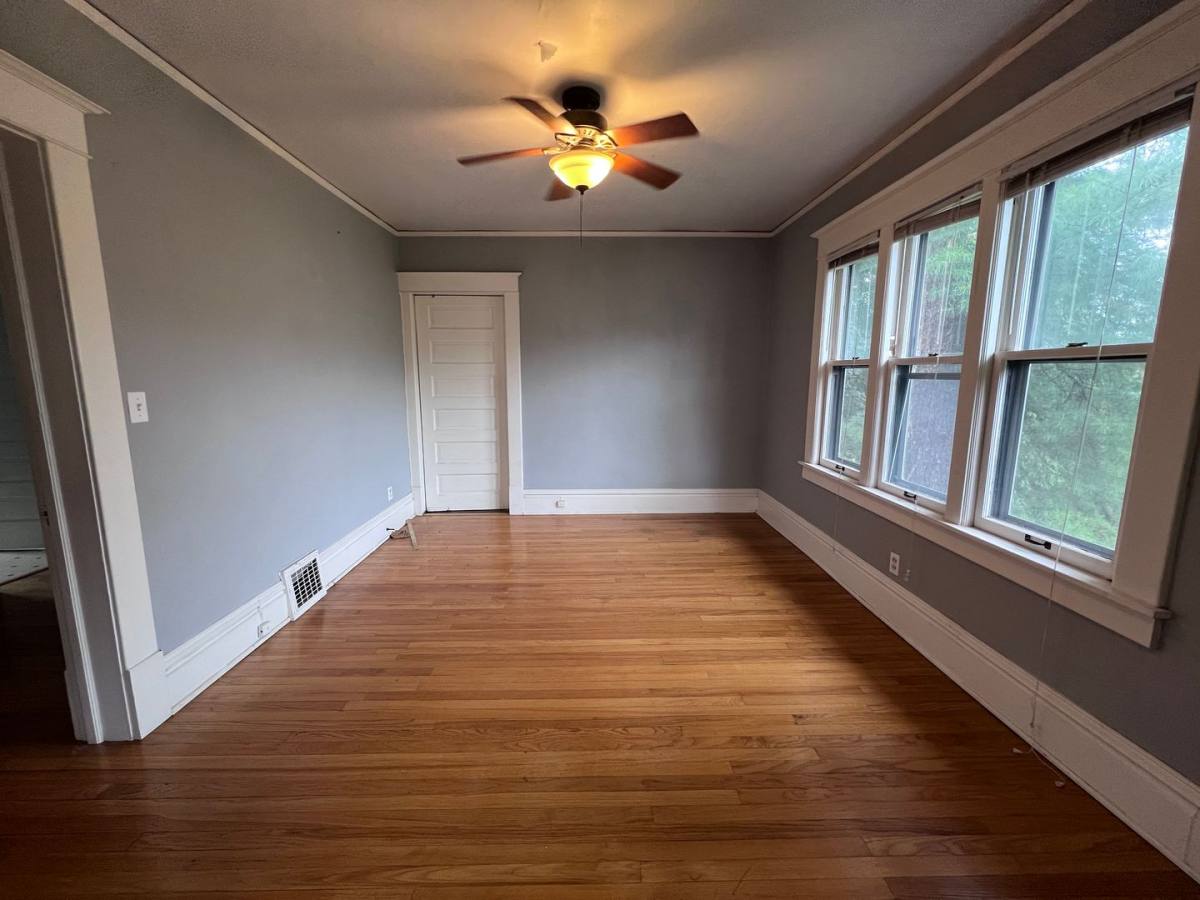 Townhouse for rent at 254 Warren Ave SE, Grand Rapids, MI 49506