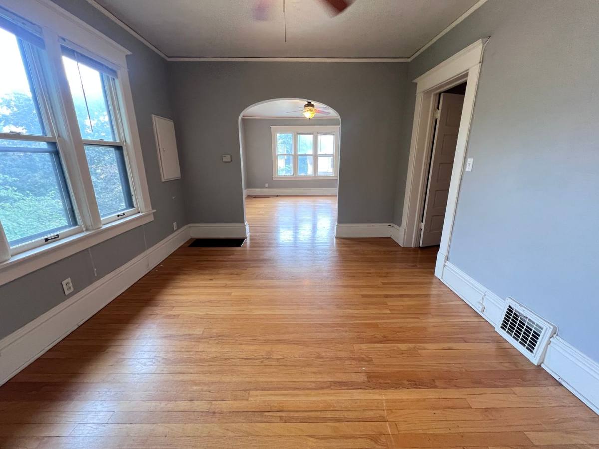 Townhouse for rent at 254 Warren Ave SE, Grand Rapids, MI 49506