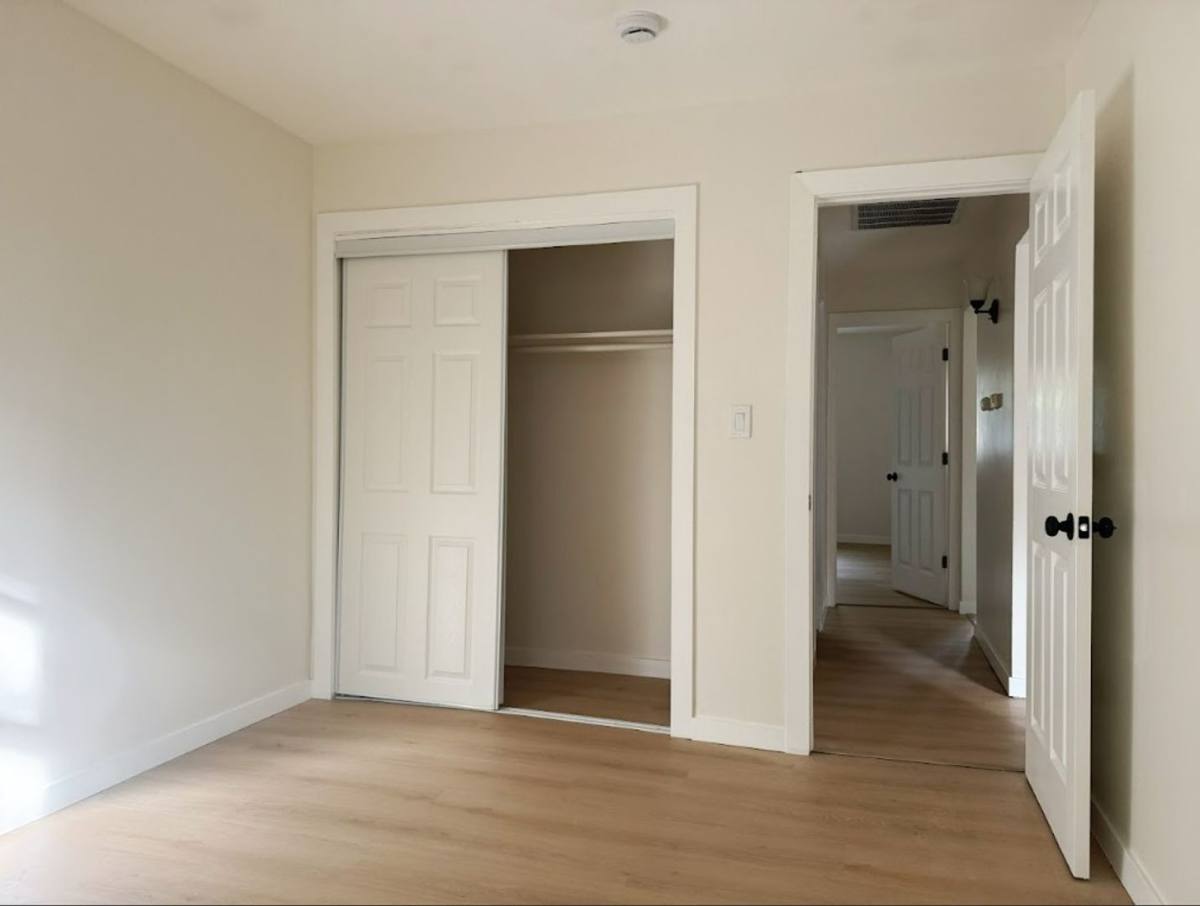 Apartment for rent at 808-810 N Fairlawn Court, Evansville, IN 47711
