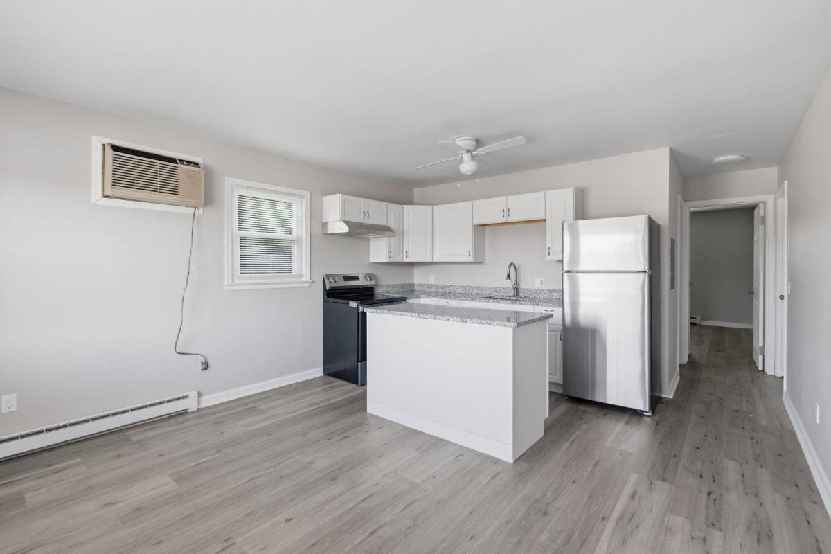 Apartment for rent at 285-291-293 State St, Ludlow, MA 01056