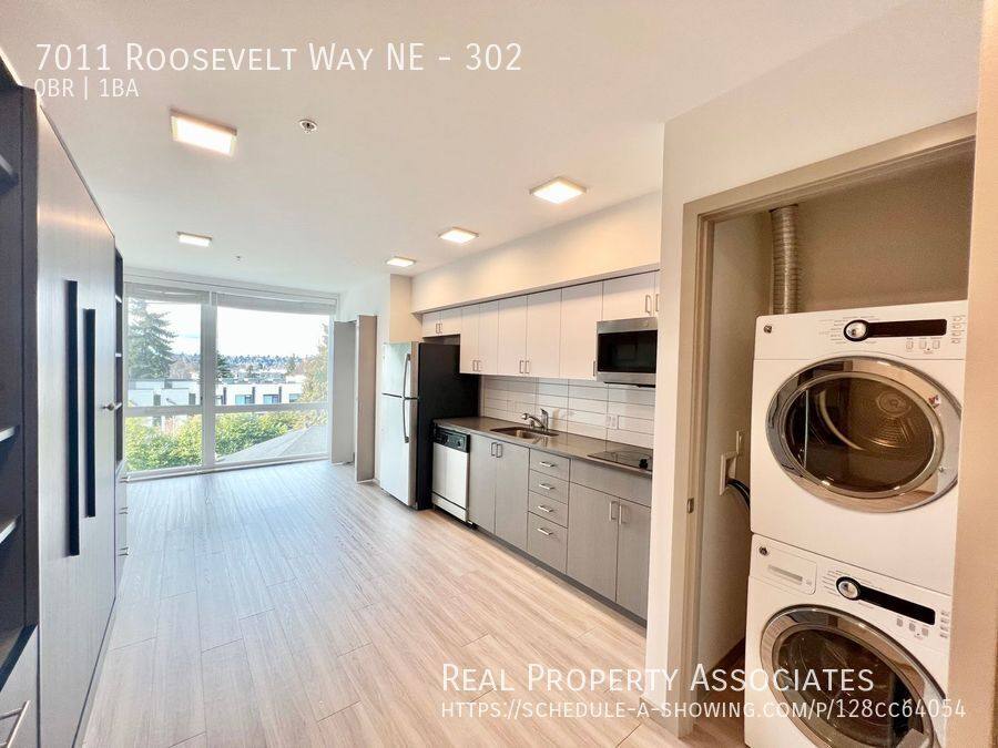 Apartment for rent at 7011 Roosevelt Way NE, Seattle, WA 98115