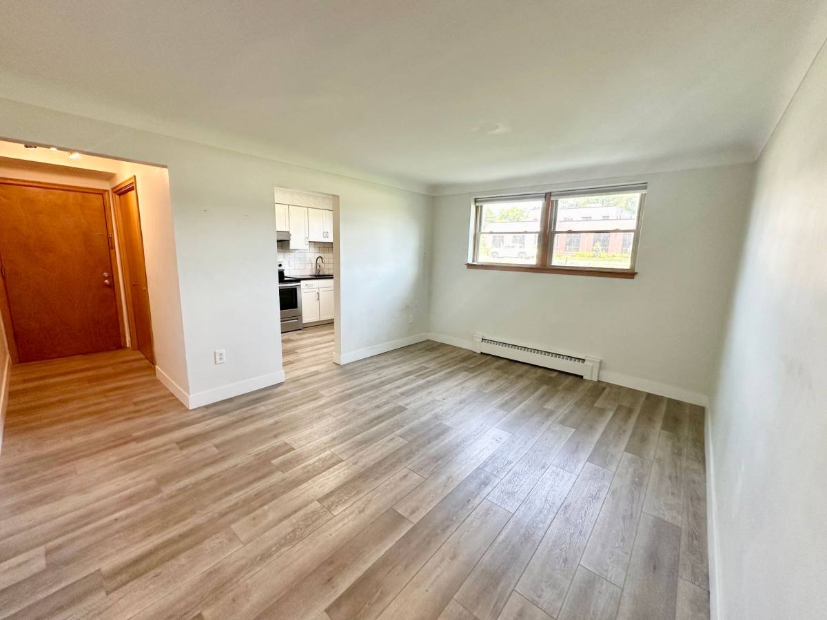 Apartment for rent at 636 Larpenteur Ave W, Saint Paul, MN 55113
