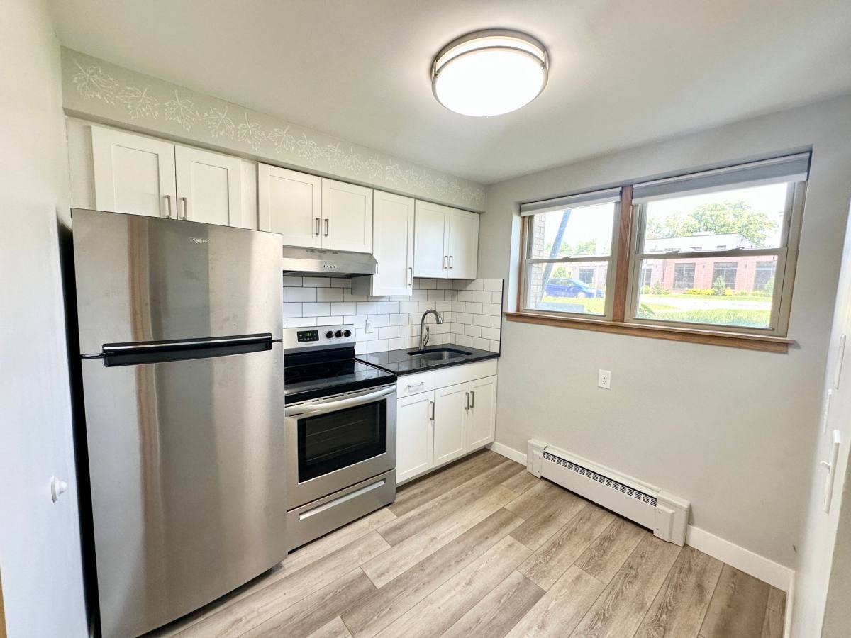Apartment for rent at 636 Larpenteur Ave W, Saint Paul, MN 55113