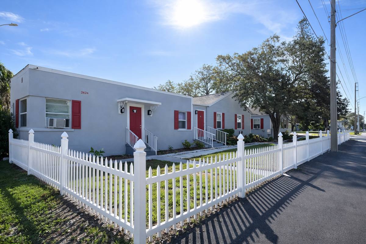Apartment for rent at 2624 4th St S, Saint Petersburg, FL 33705