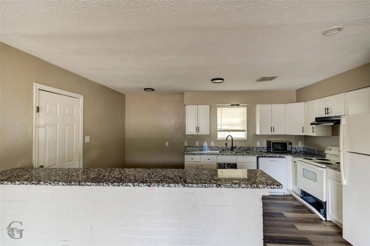 House for rent at 2804 Hood Dr, Bossier City, LA 71111