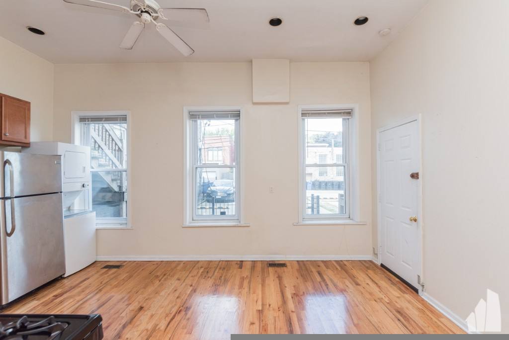 Apartment for rent at 2454 N Southport Ave, Chicago, IL 60614