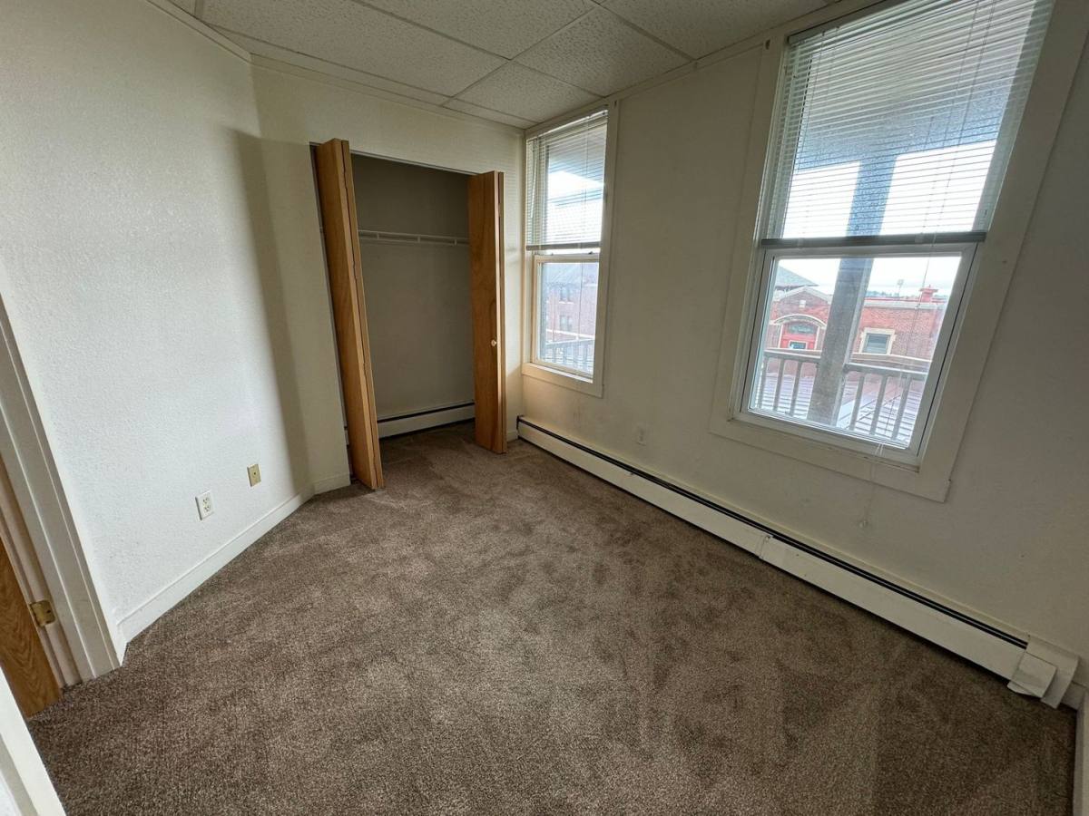 Apartment for rent at 729-731 W 1st St, Duluth, MN 55806