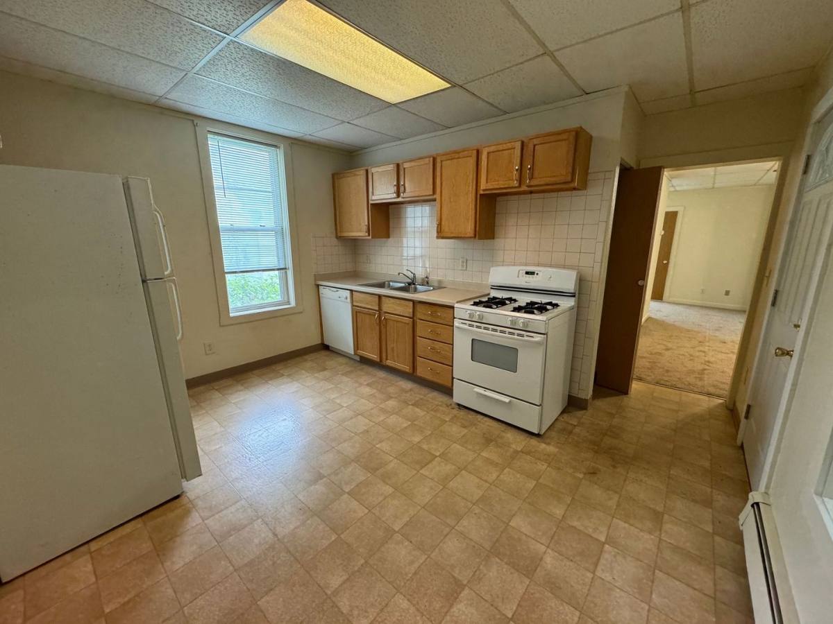 Apartment for rent at 729-731 W 1st St, Duluth, MN 55806
