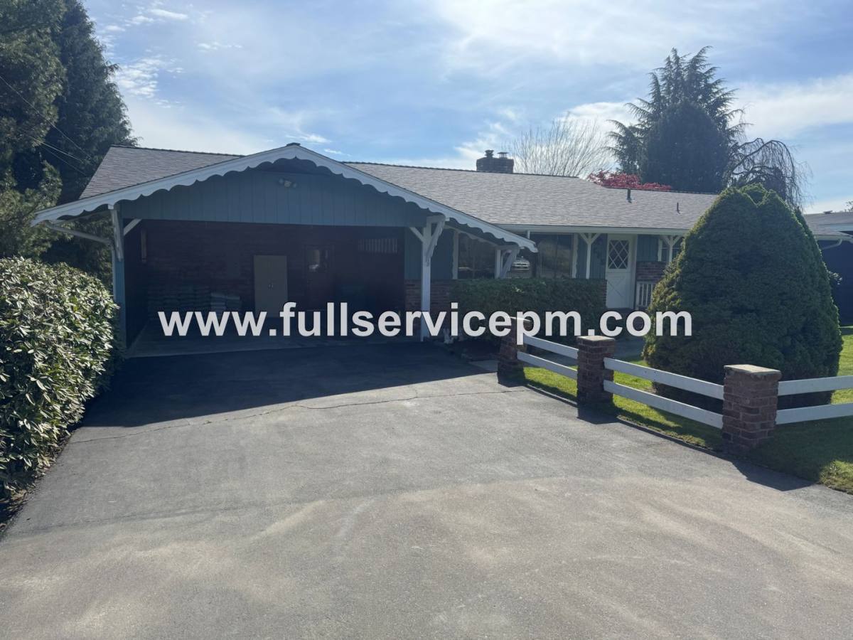 Townhouse for rent at 625 Ave B, Snohomish, WA 98290