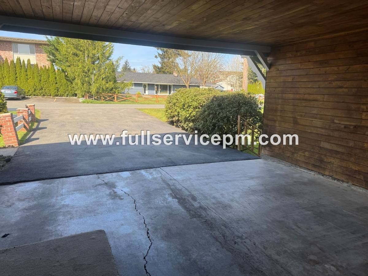 Townhouse for rent at 625 Ave B, Snohomish, WA 98290
