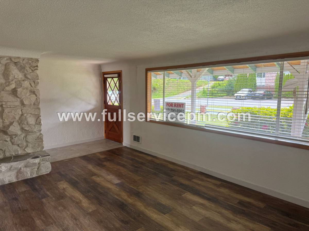 Townhouse for rent at 625 Ave B, Snohomish, WA 98290