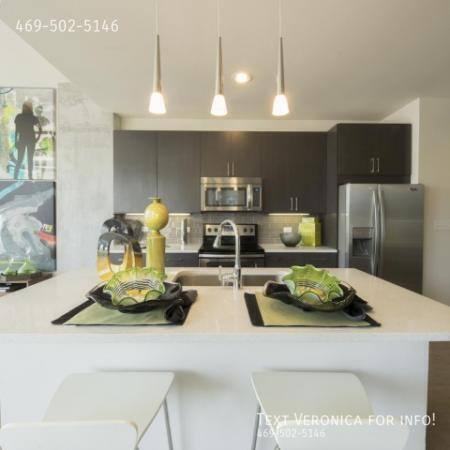 Apartment for rent at 615 W 7th St, Austin, TX 78701