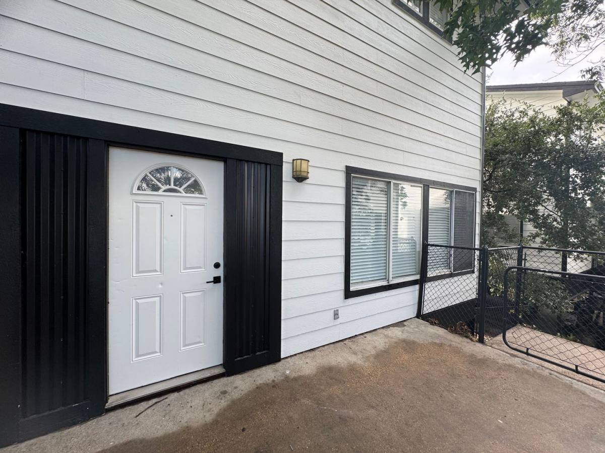 Townhouse for rent at 3410 Speedway, Austin, TX 78705