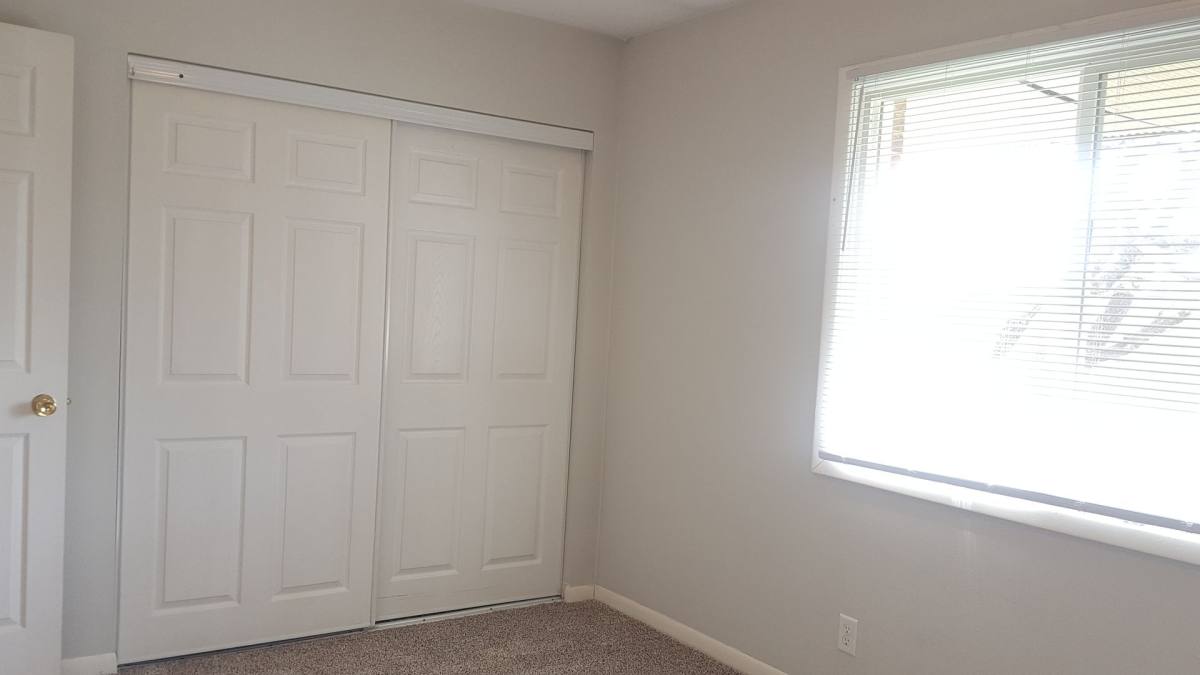 Apartment for rent at 1115-1120 Doreen, Waterloo, IA 50701