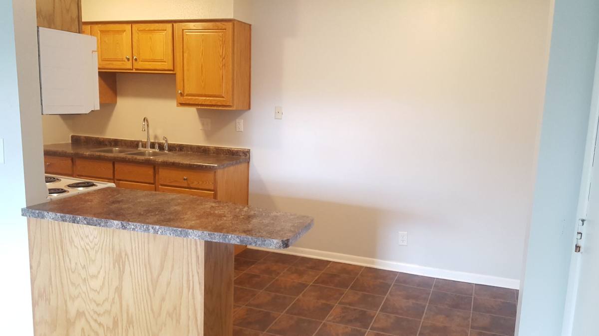Apartment for rent at 1115-1120 Doreen, Waterloo, IA 50701