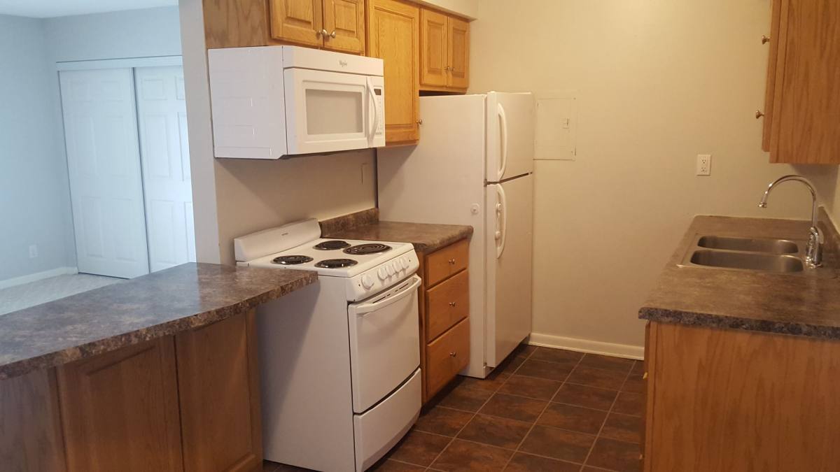 Apartment for rent at 1115-1120 Doreen, Waterloo, IA 50701